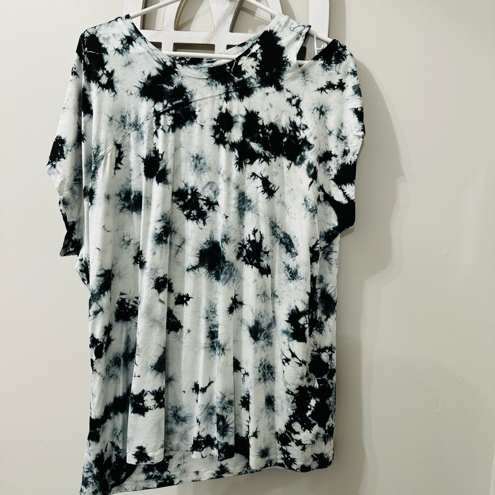 Livi Top, Never Worn!
